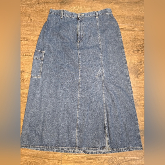 St John's Bay Maxi Skirt Blue Denim Woman's Skirt Size 16 Petite - Picture 1 of 11